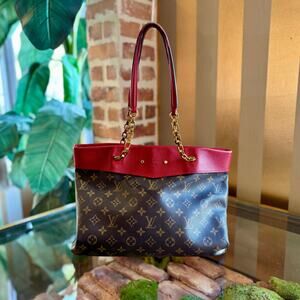LOUIS VUITTON Monogram Pallas Shopper